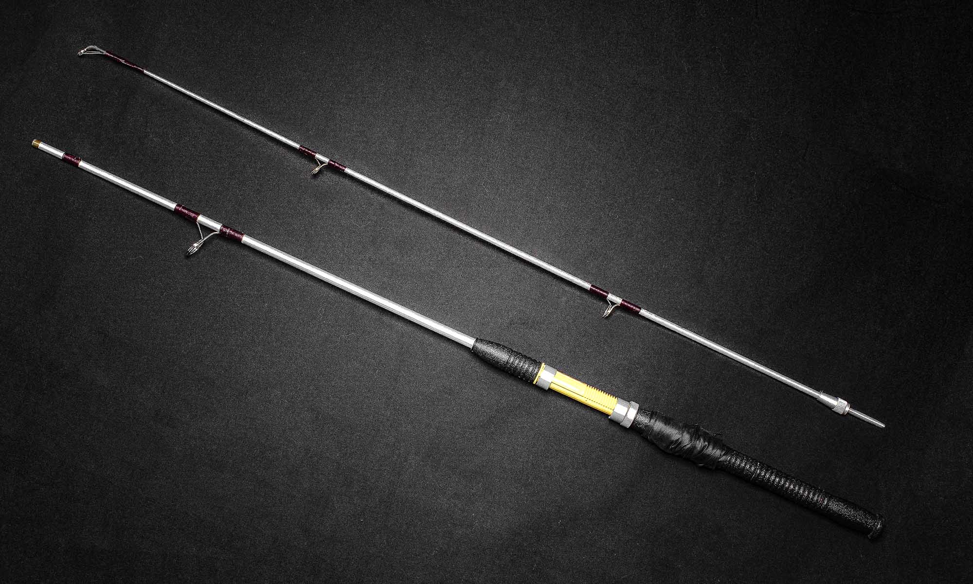 Спиннинг алюминиевый  длина 1,90 м, штекер, резьбовое соединение